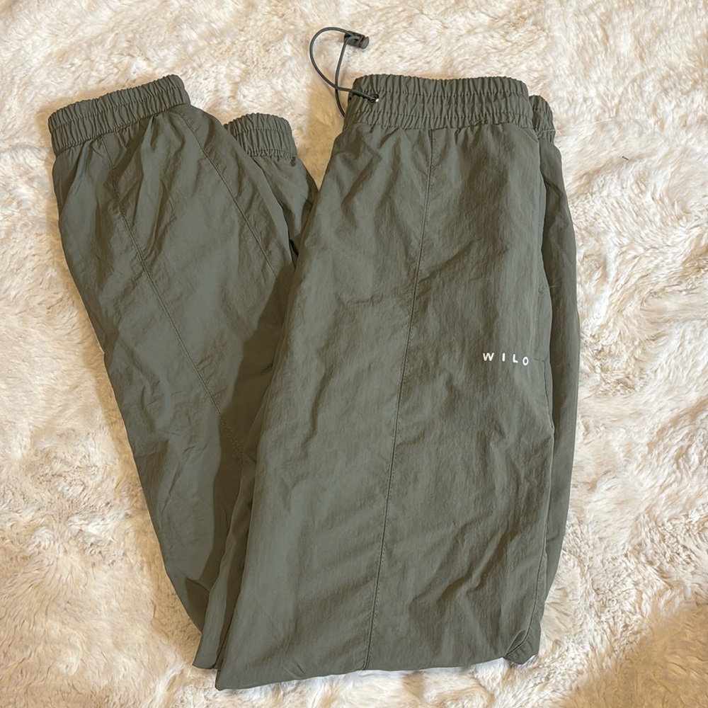 green cargo pants